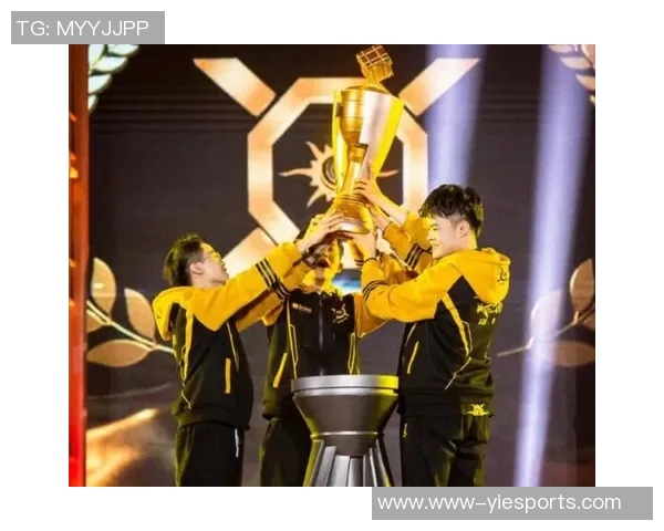 和平精英赛场上的奋斗与荣耀FPX战队S15成长历程全景回顾